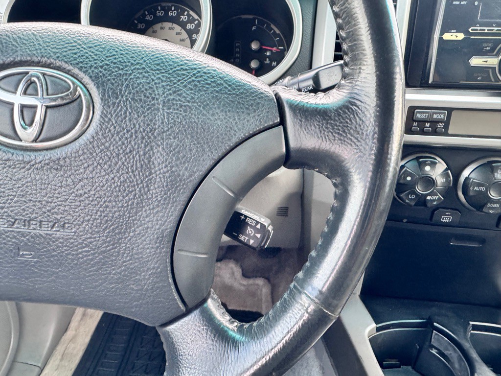 2005 Toyota 4Runner Image 19