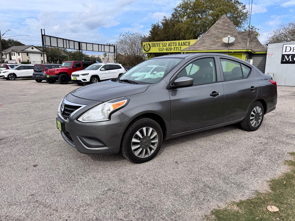 2019 Nissan Versa Image 9