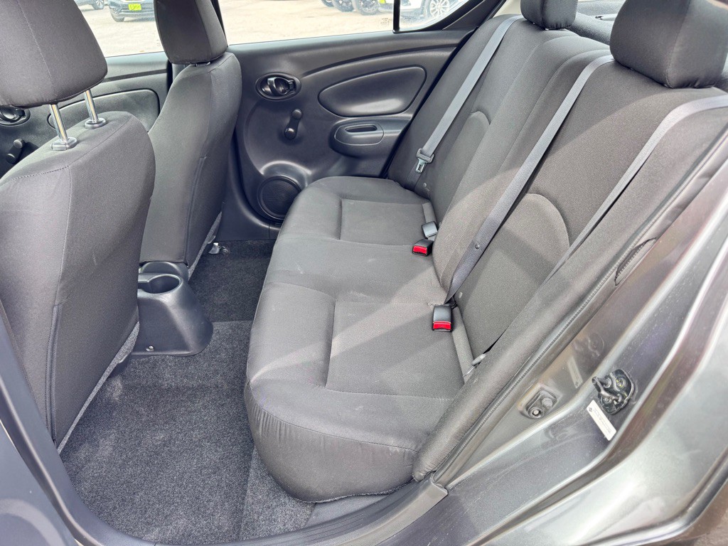 2019 Nissan Versa Image 14