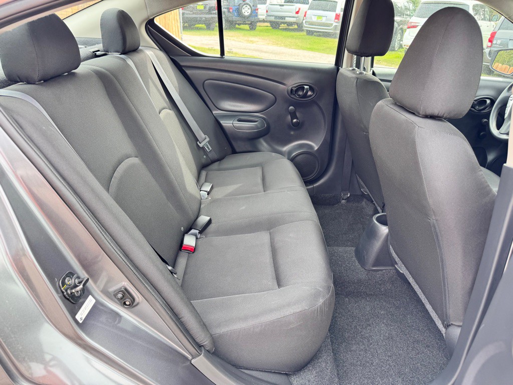 2019 Nissan Versa Image 16