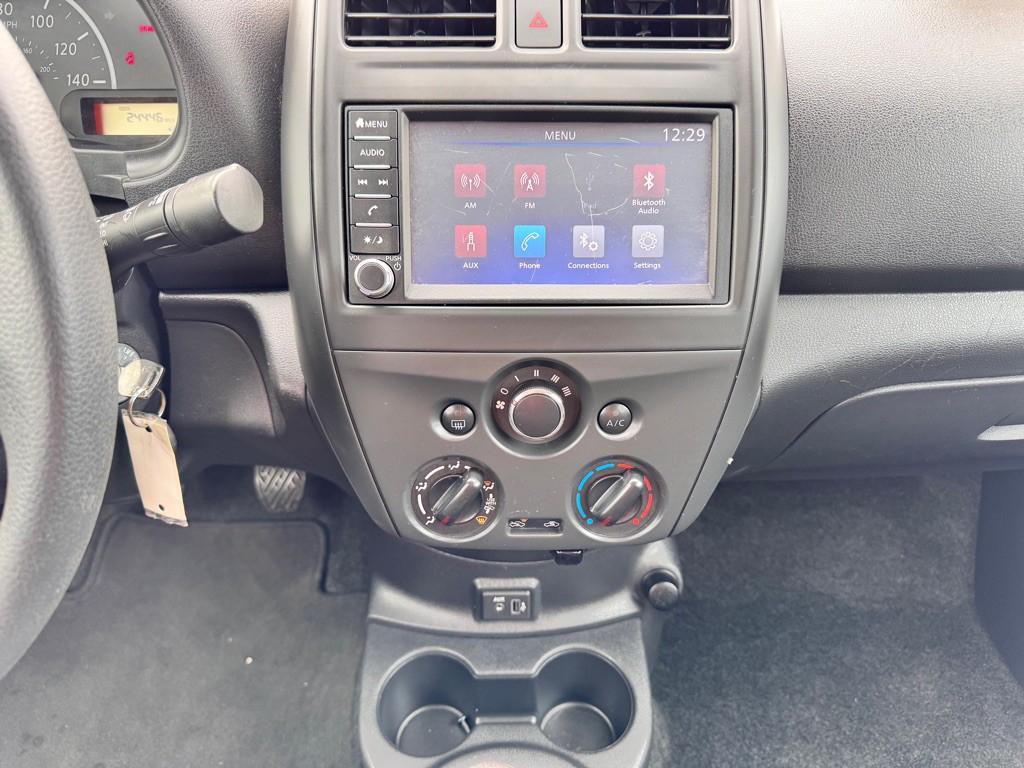 2019 Nissan Versa Image 23