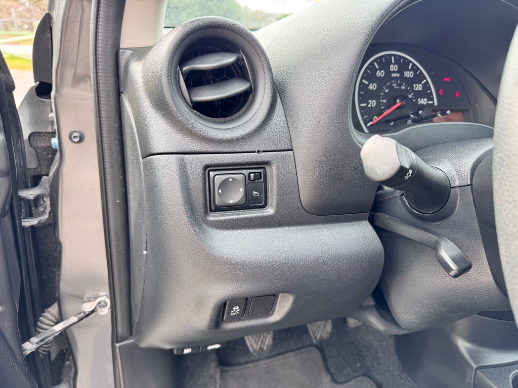 2019 Nissan Versa Image 26