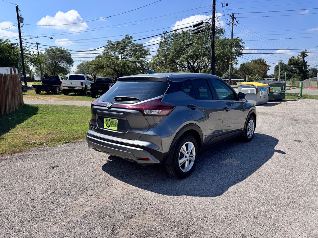 2021 Nissan Kicks Image 4
