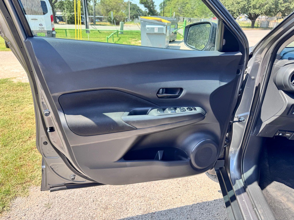 2021 Nissan Kicks Image 10