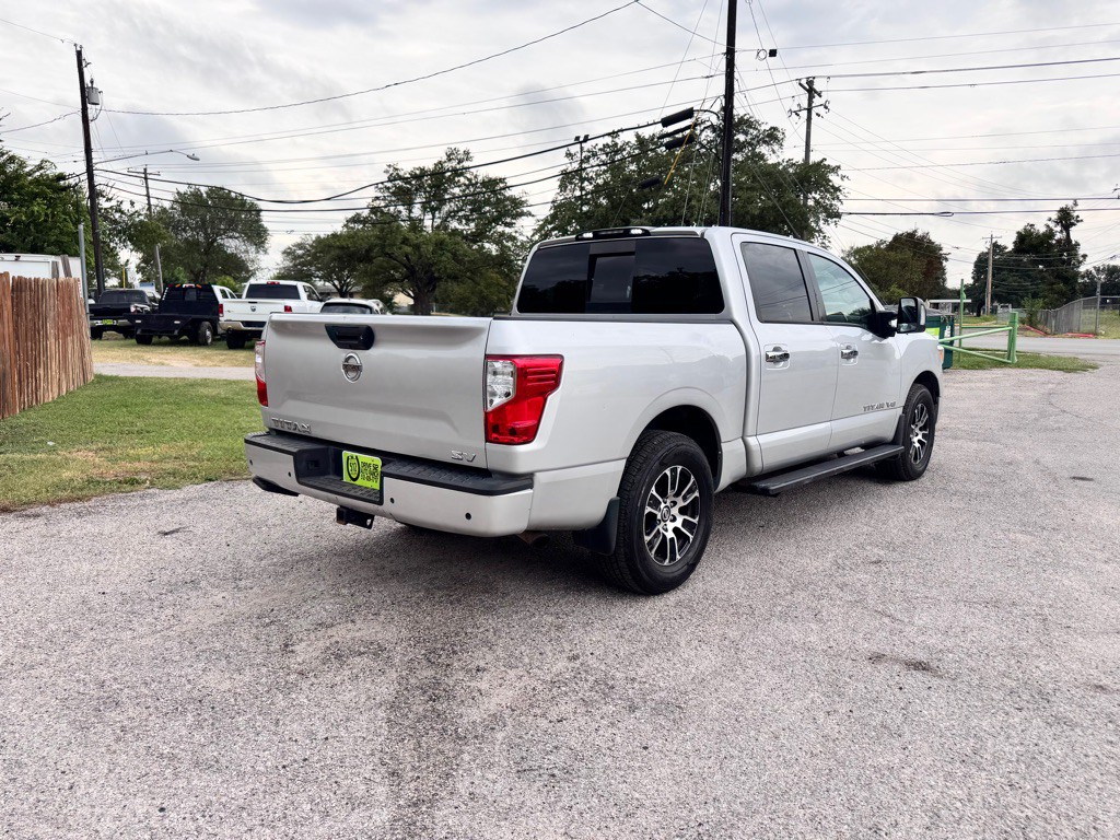 2021 Nissan Titan Image 4