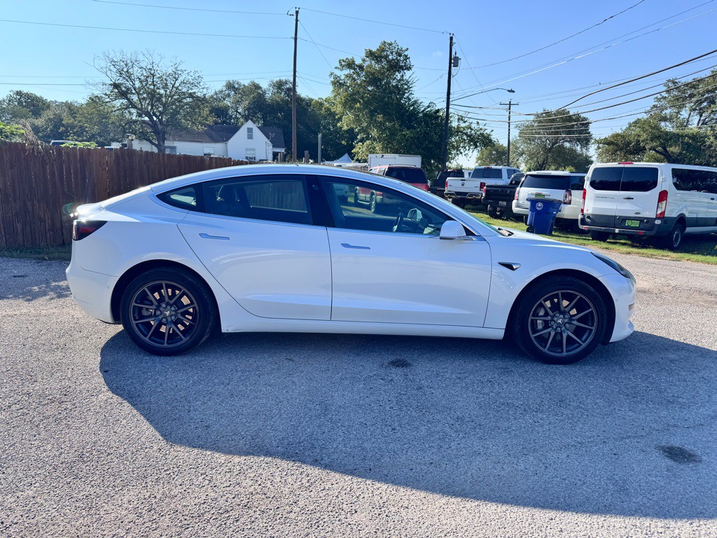 2017 Tesla Model 3 Image 2