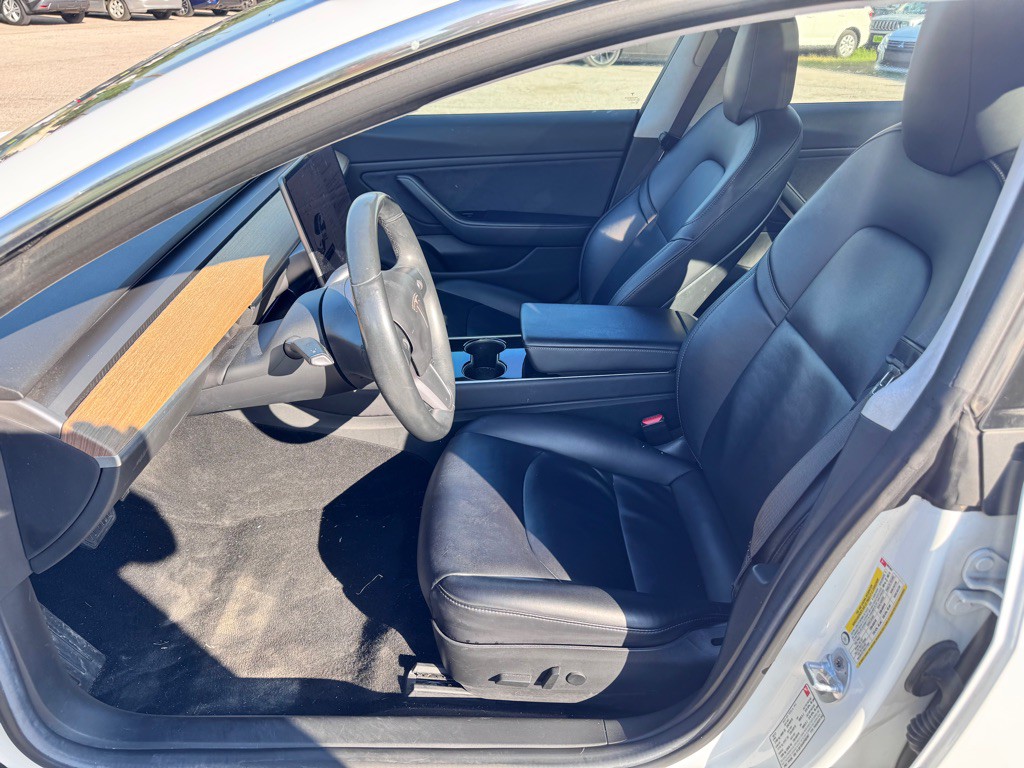 2017 Tesla Model 3 Image 10