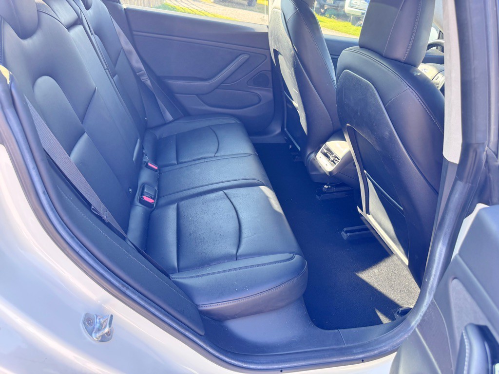 2017 Tesla Model 3 Image 14