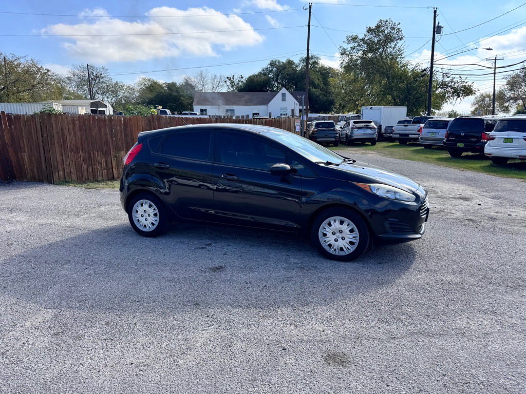 2015 Ford Fiesta Image 3