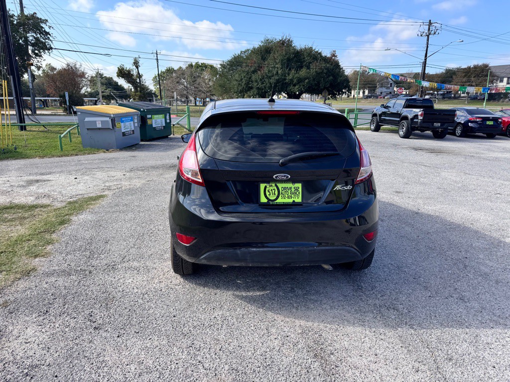 2015 Ford Fiesta Image 6