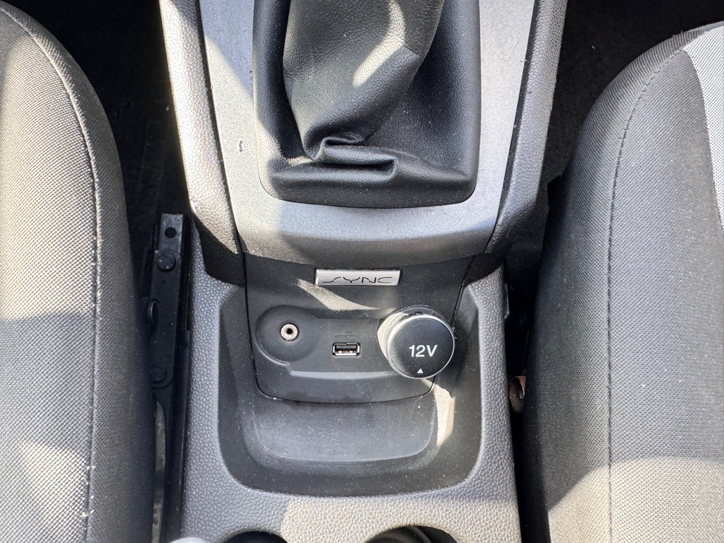 2015 Ford Fiesta Image 23