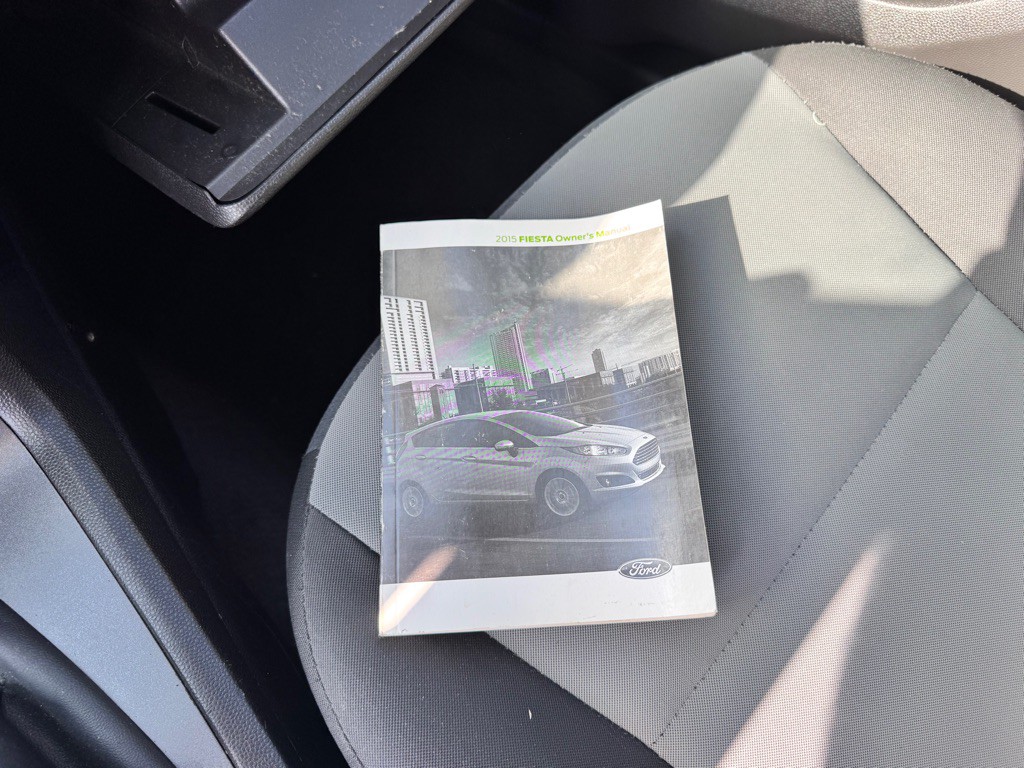 2015 Ford Fiesta Image 26