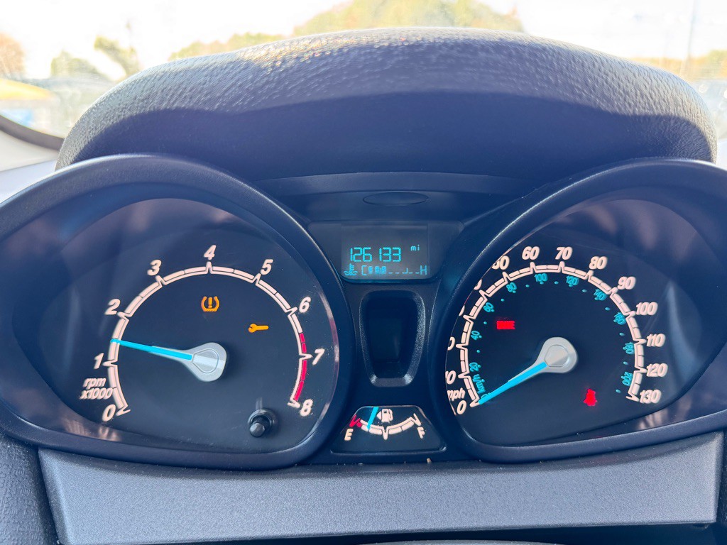 2015 Ford Fiesta Image 28