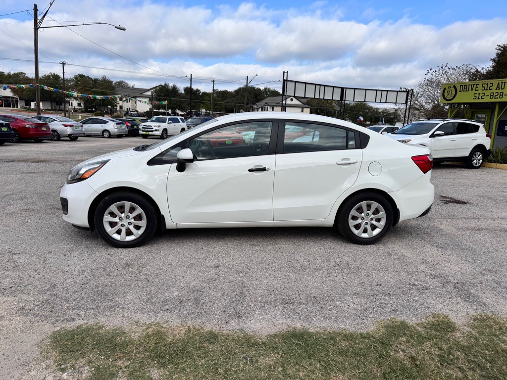 2015 Kia Rio Image 7