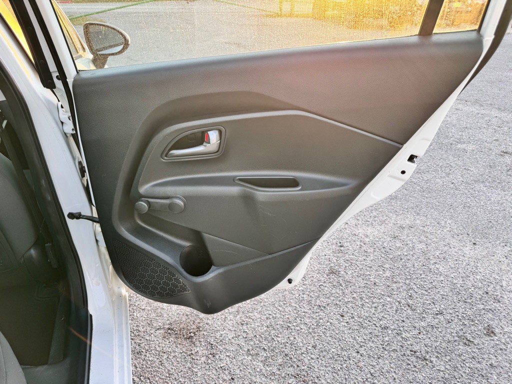 2015 Kia Rio Image 14