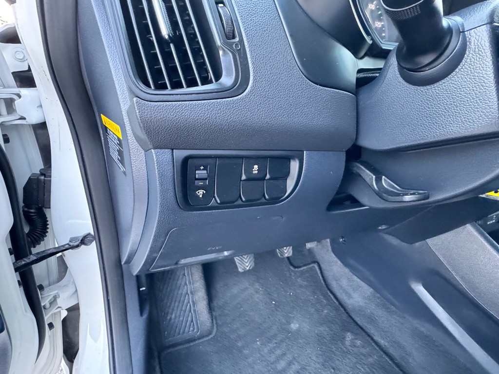 2015 Kia Rio Image 25