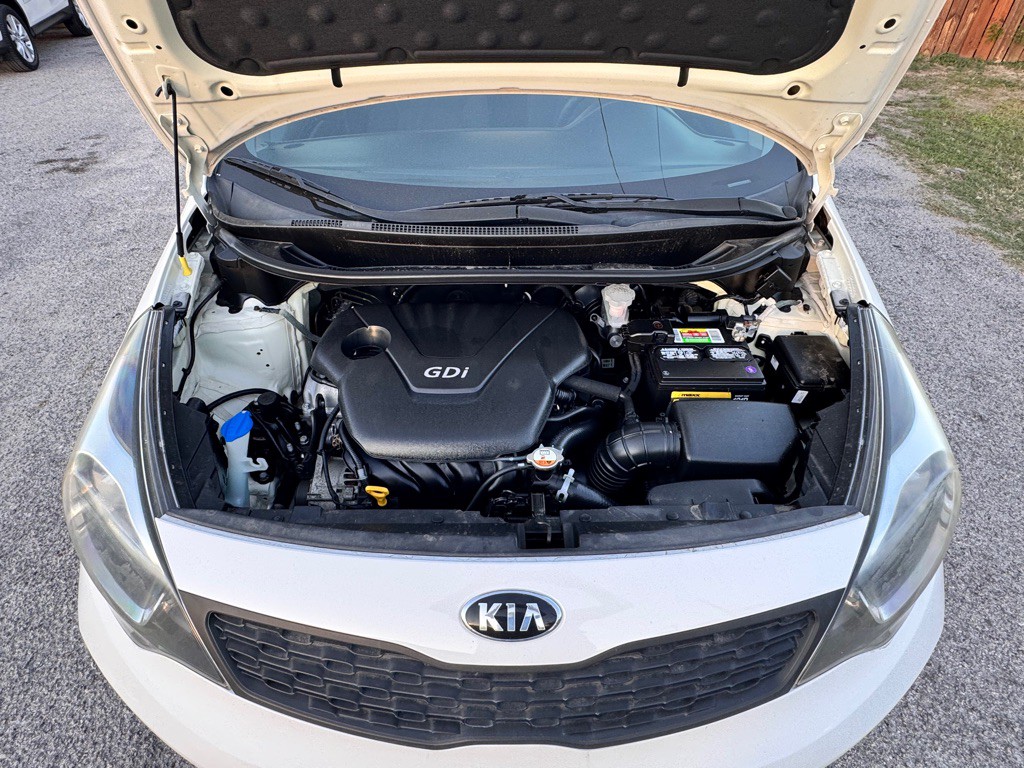 2015 Kia Rio Image 27