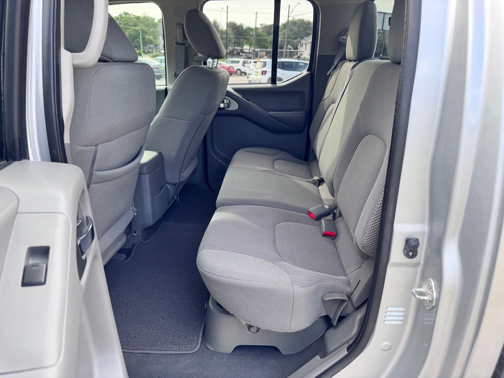 2021 Nissan Frontier Image 13