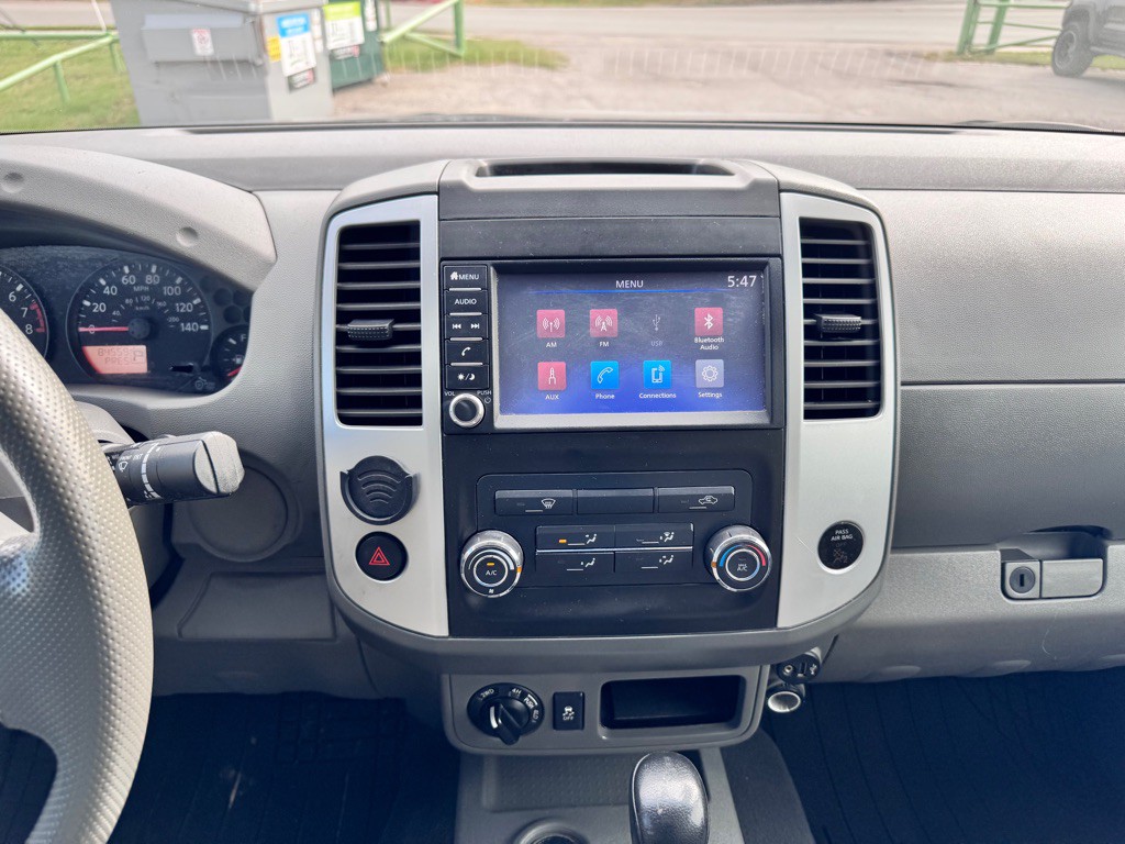 2021 Nissan Frontier Image 23