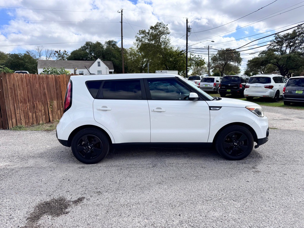 2017 Kia Soul Image 5