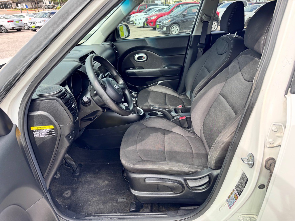 2017 Kia Soul Image 13