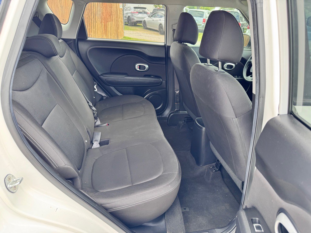 2017 Kia Soul Image 17