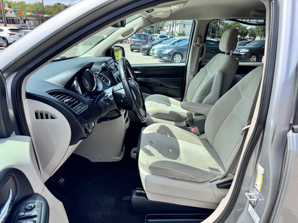 2016 Dodge Grand Caravan Image 11
