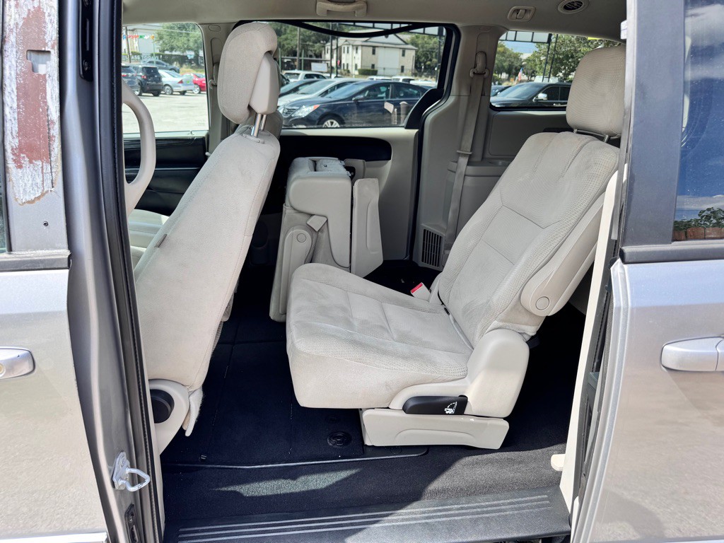 2016 Dodge Grand Caravan Image 12