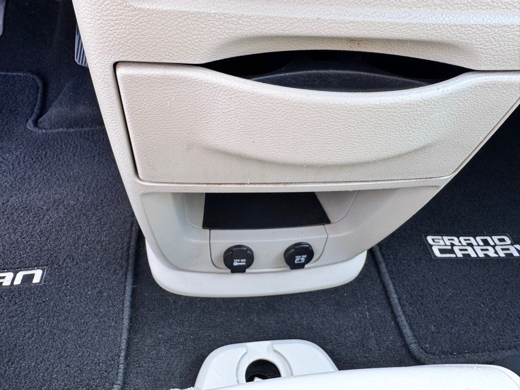 2016 Dodge Grand Caravan Image 25