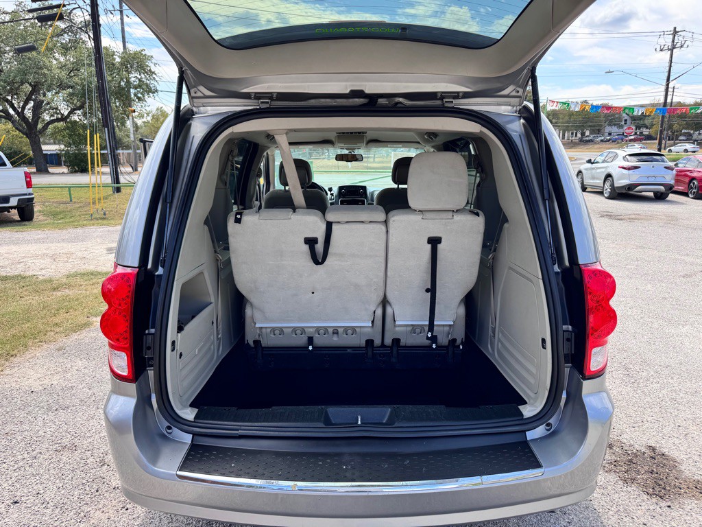 2016 Dodge Grand Caravan Image 28