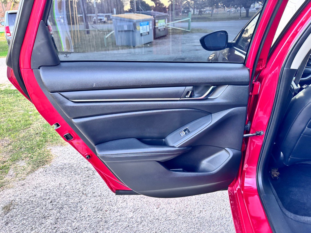 2022 Honda Accord Image 13