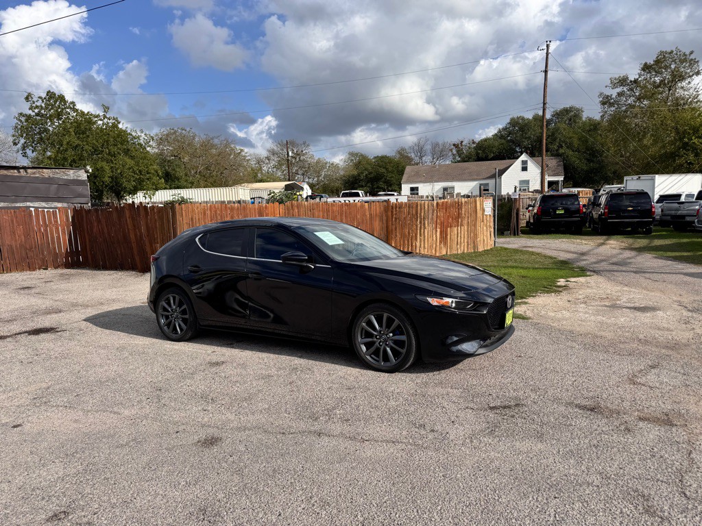 2022 Mazda Mazda3 Image 2