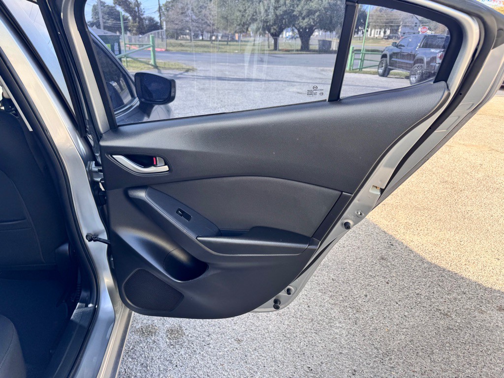2016 Mazda Mazda3 Image 15