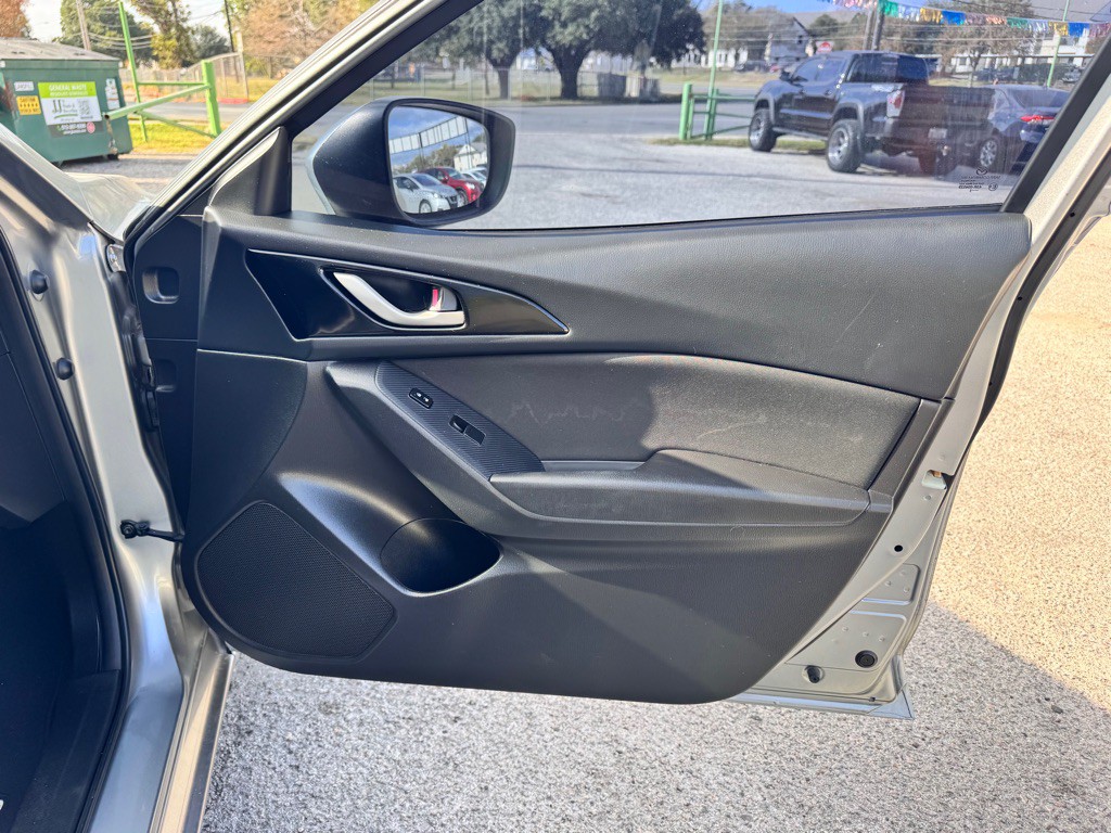 2016 Mazda Mazda3 Image 17