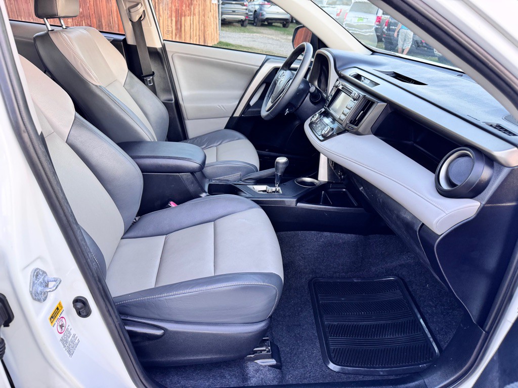 2013 Toyota Rav4 Image 17