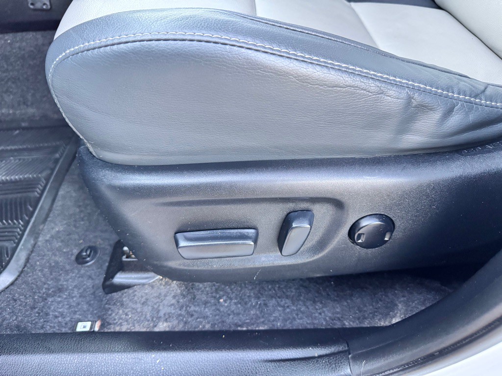 2013 Toyota Rav4 Image 26