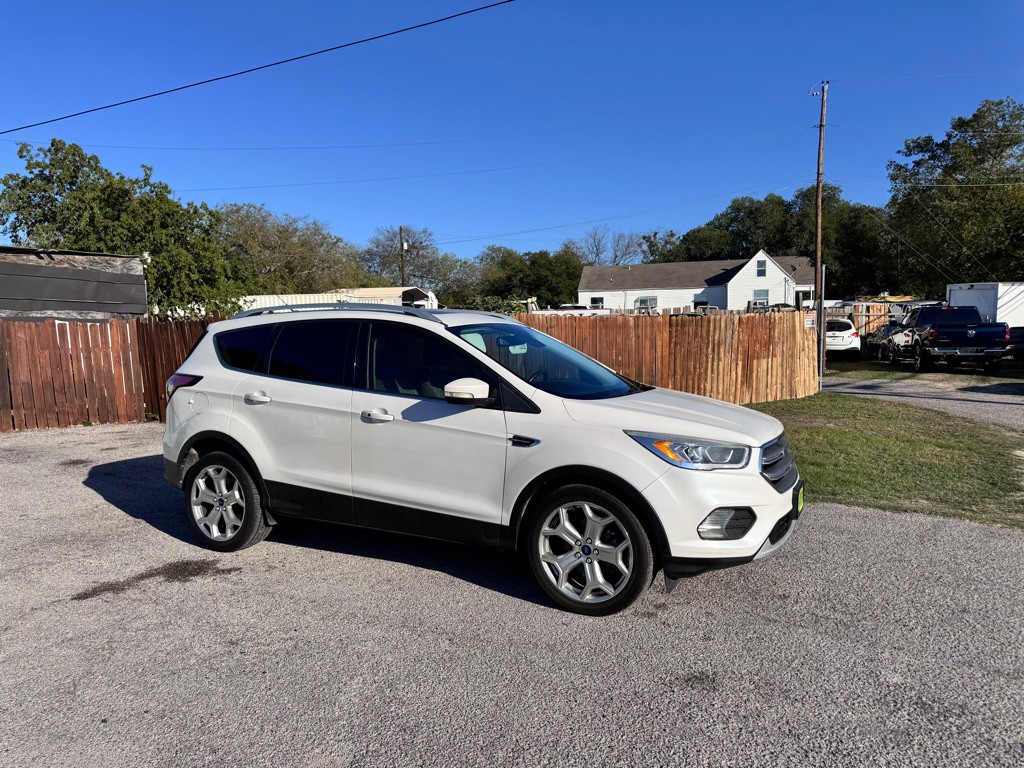 2017 Ford Escape Image 2