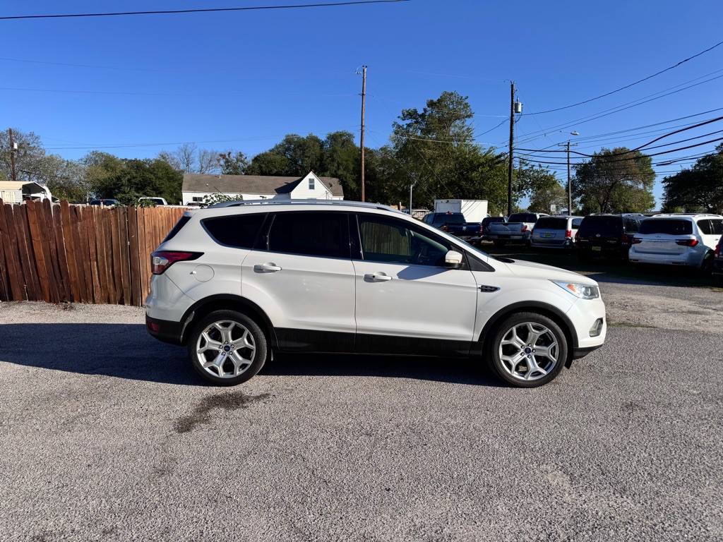 2017 Ford Escape Image 3
