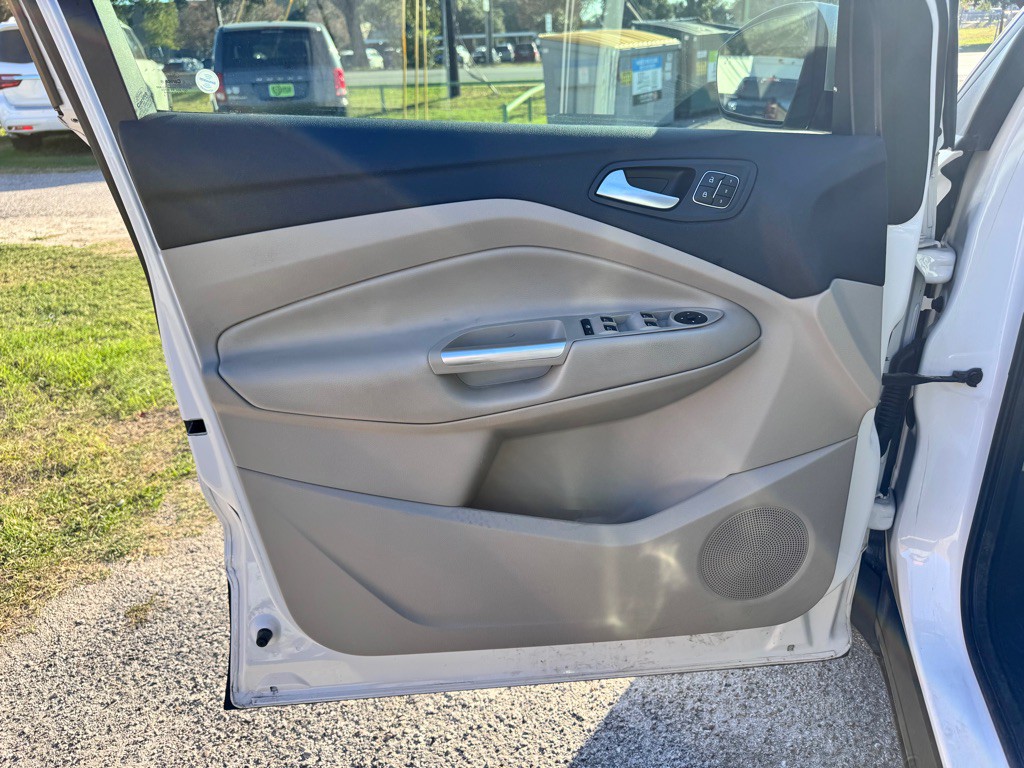 2017 Ford Escape Image 10