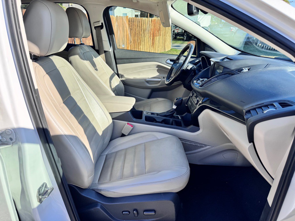 2017 Ford Escape Image 17