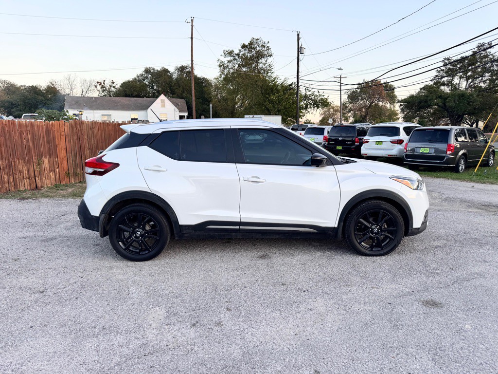 2020 Nissan Kicks Image 3