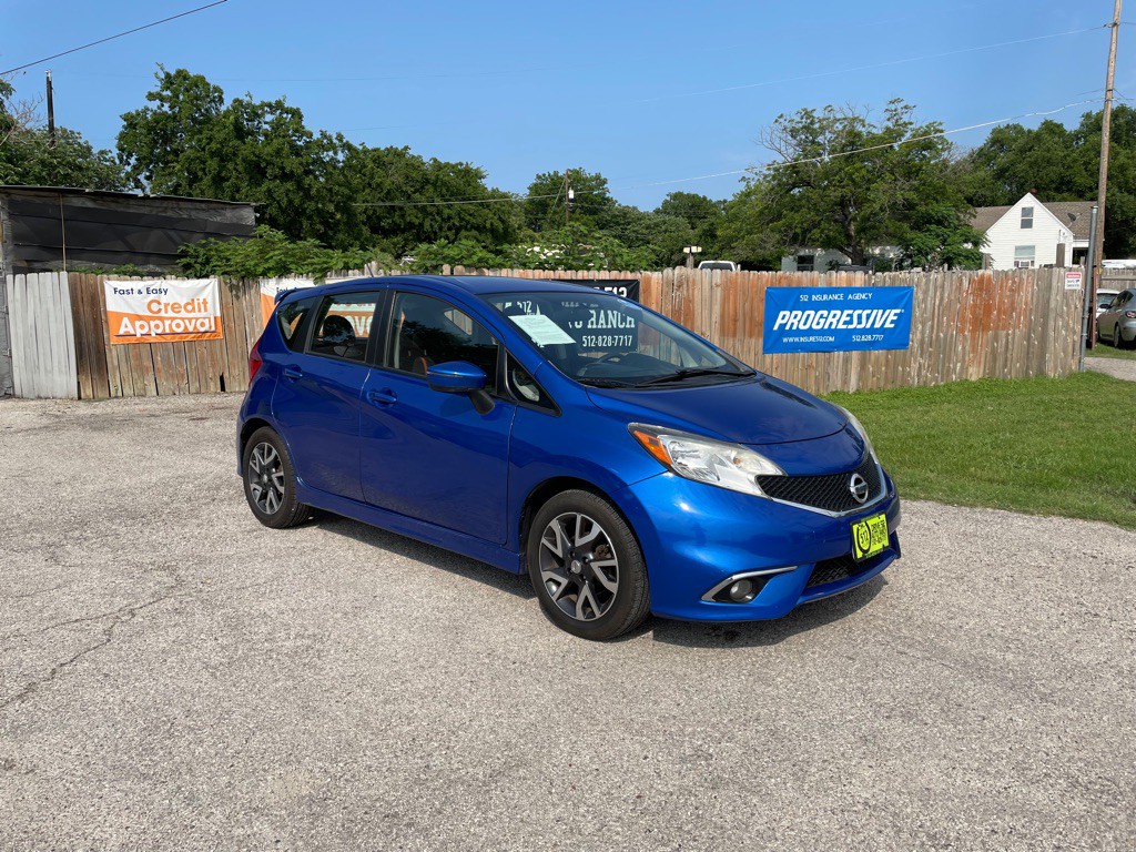 2015 Nissan Versa Image 1