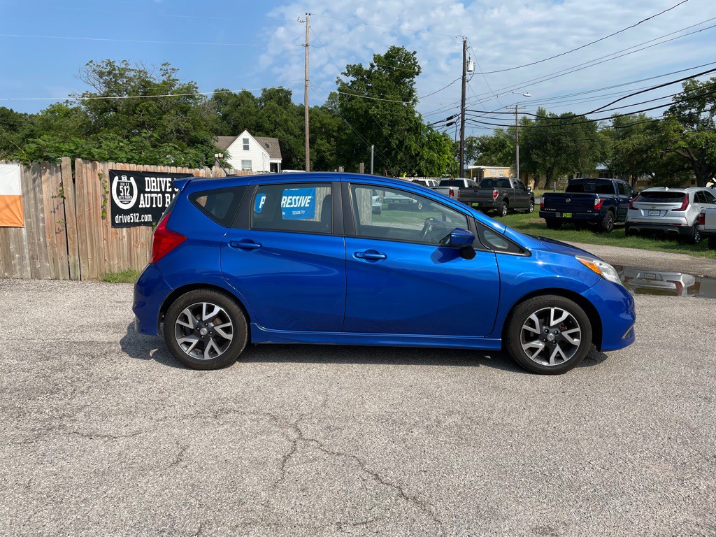 2015 Nissan Versa Image 3