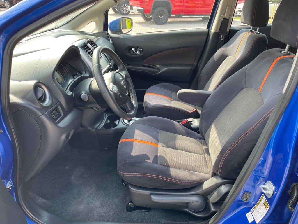 2015 Nissan Versa Image 11