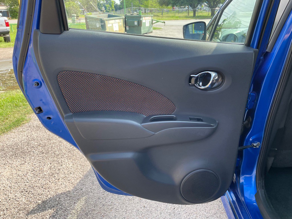 2015 Nissan Versa Image 12