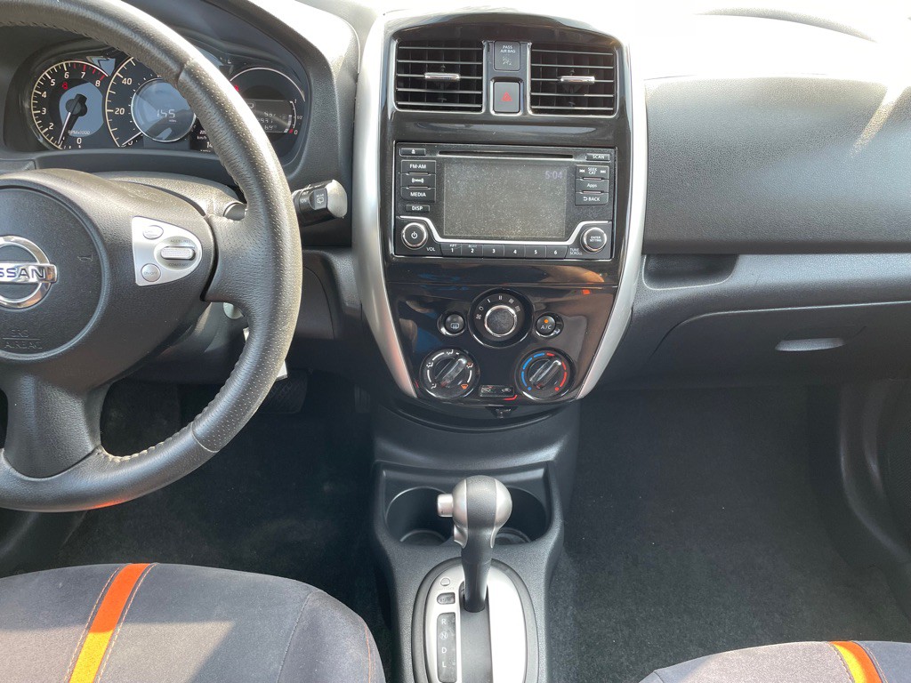 2015 Nissan Versa Image 20