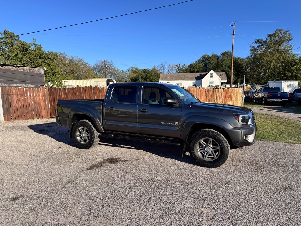 2012 Toyota Tacoma Image 2