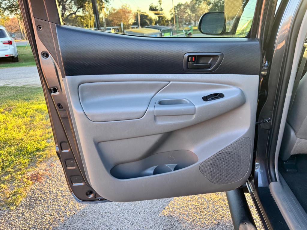 2012 Toyota Tacoma Image 12