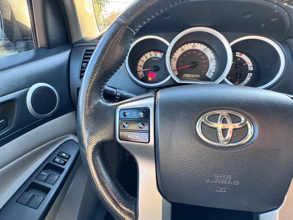 2012 Toyota Tacoma Image 21