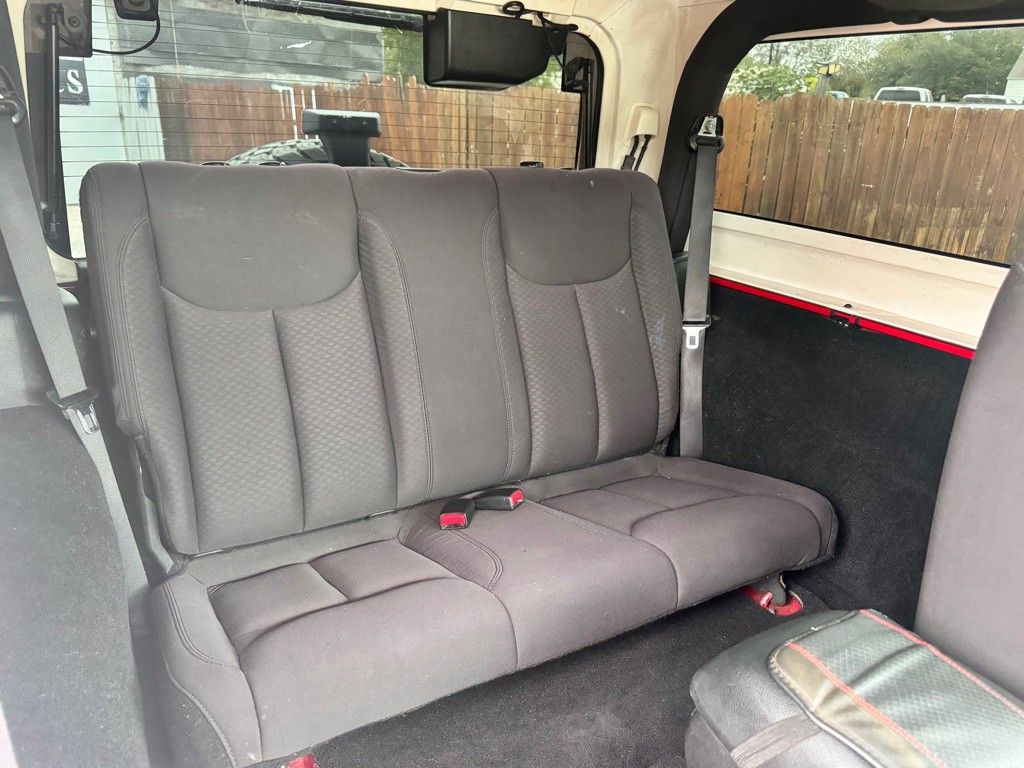 2013 Jeep Wrangler Image 17